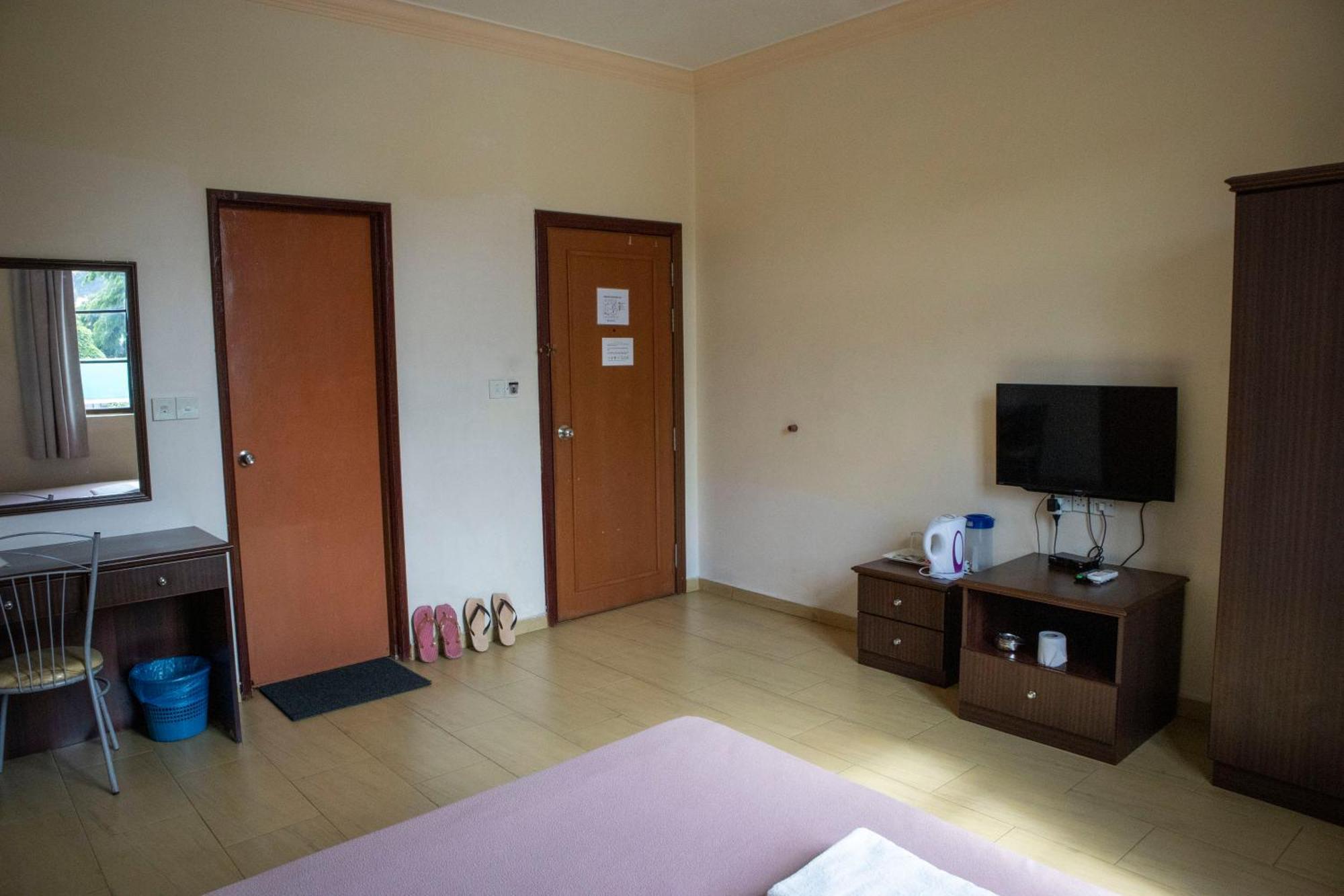 Hotel Wangsamas Tampin Room photo
